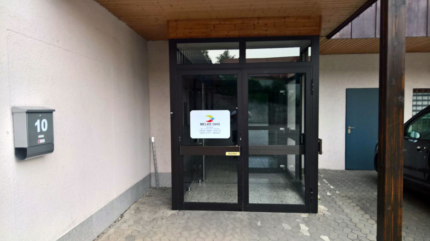 Eingang zu unserer Firma in 90599 Dietenhofen